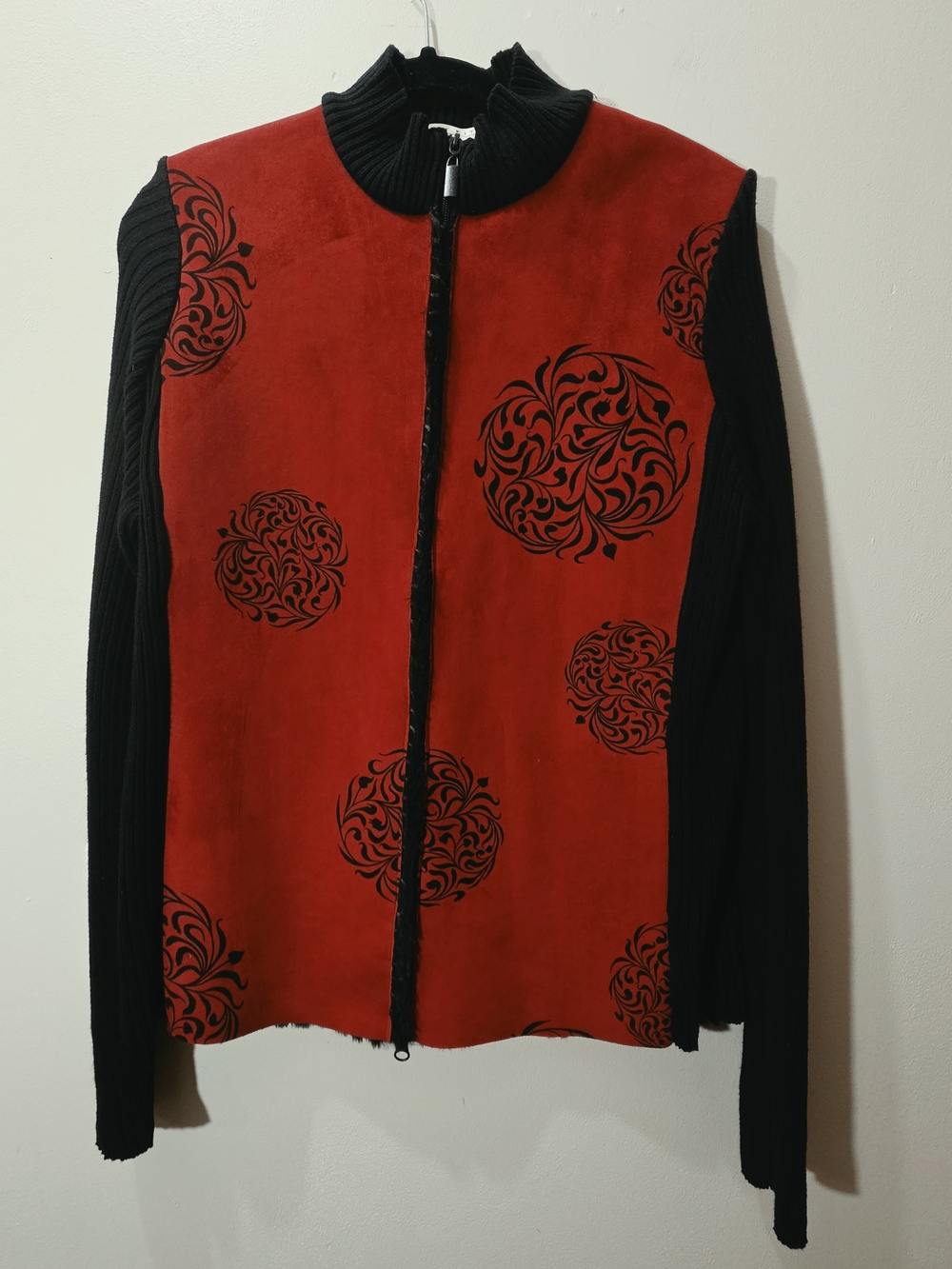 Red Faux Suede Front Zip Jacket Black Ribbed Knit Fleece Line Made Asian Swirl L